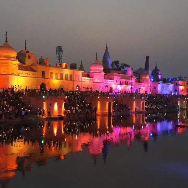 Ayodhya Ghats Ghumo Yatri